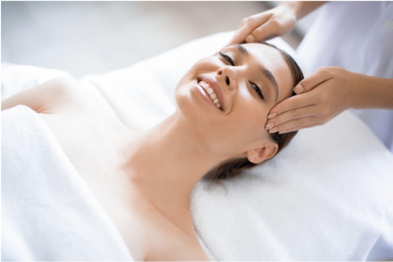 Face Neck Shoulder Massage